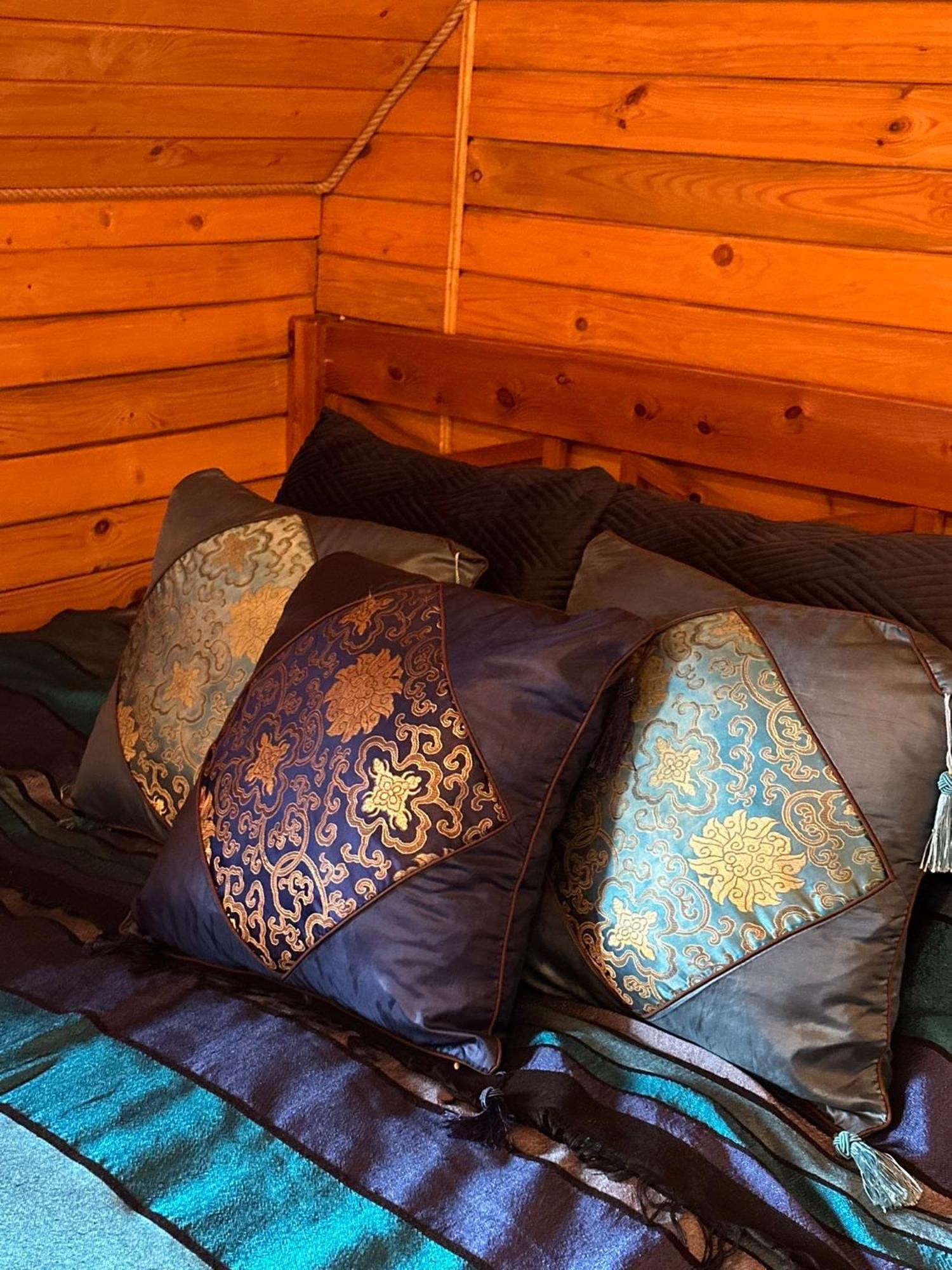 Raksi Mini-hôtel *